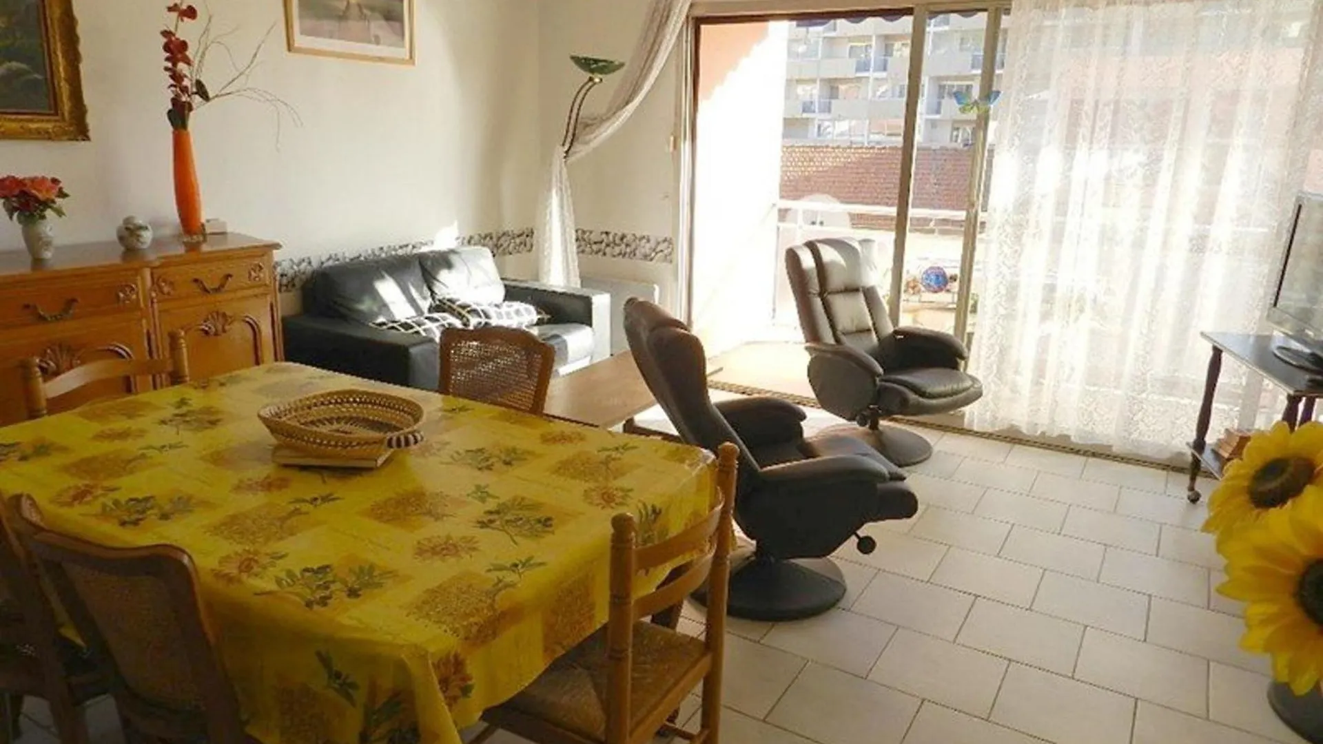 Appartement T2 Avec Terrasse Sud, Garage, Centre-Ville Du Lavandou, Proche Plage - Fr-1-251-789 Le Lavandou 0*,  France