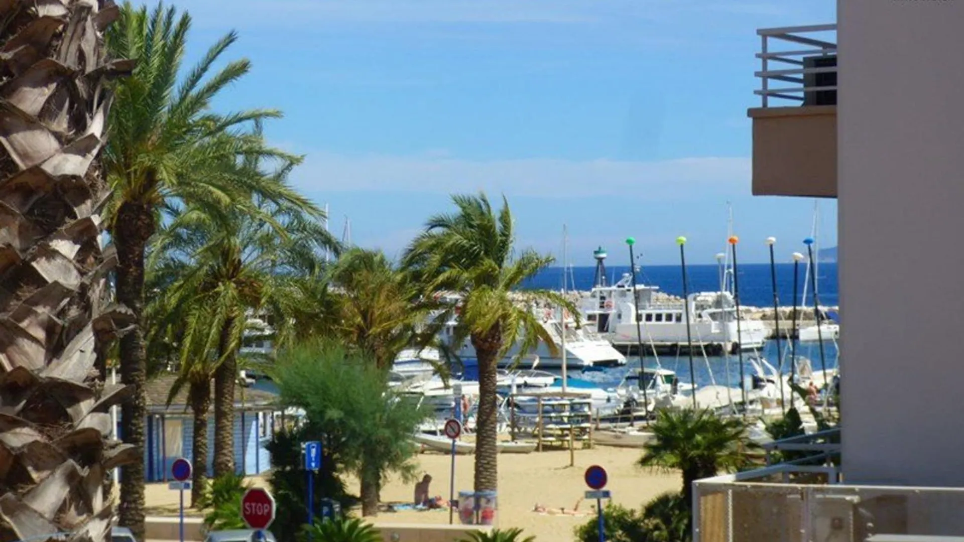 Appartement T2 Avec Terrasse Sud, Garage, Centre-Ville Du Lavandou, Proche Plage - Fr-1-251-789 Le Lavandou Apartment